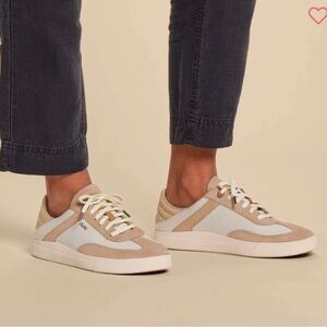OluKai Kilea Sneakers Retro Court Sneaker Tan White Collapsible Back Slip On 8.5